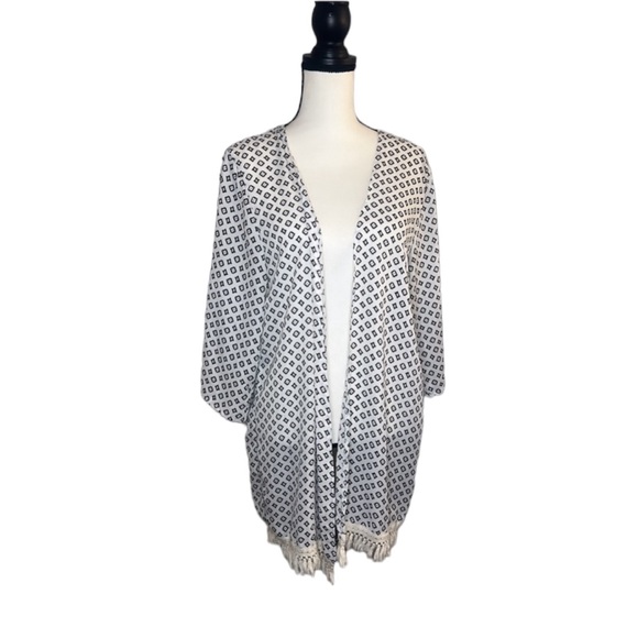 Zanzea Collection Black & White kimono with cream fridge - Picture 1 of 3